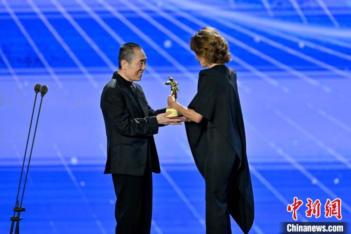 第六屆海南島國(guó)際電影節(jié)在三亞開(kāi)幕