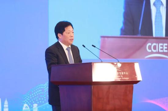 中央財(cái)經(jīng)委員會(huì)辦公室分管日常工作副主任、中央農(nóng)村工作領(lǐng)導(dǎo)小組辦公室主任韓文秀 中國國際經(jīng)濟(jì)交流中心供圖