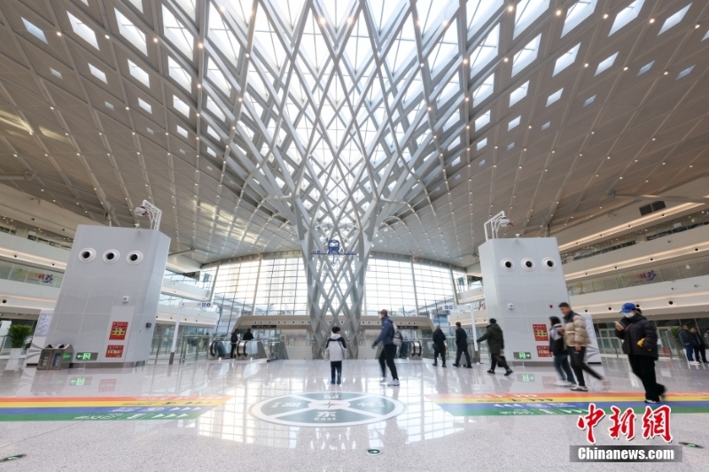 北京朝陽(yáng)站交通樞紐啟用 “七站兩場(chǎng)”實(shí)現(xiàn)地鐵全覆蓋