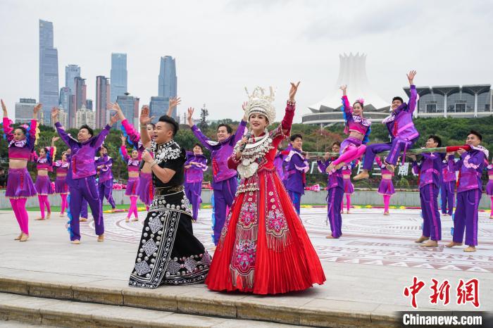 農(nóng)歷三月初三廣西南寧多民族民眾大聯(lián)歡