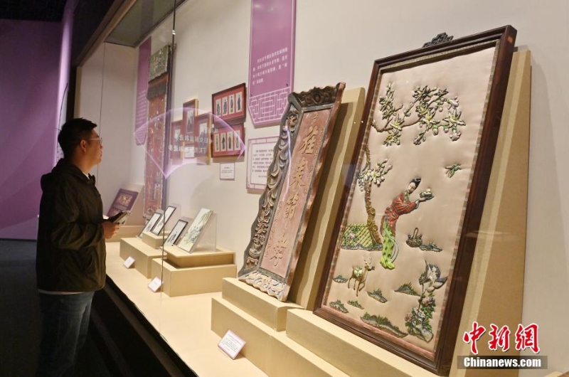 吉林長(zhǎng)春：百余件文物展示近代百年中國(guó)女性生活形態(tài)掠影