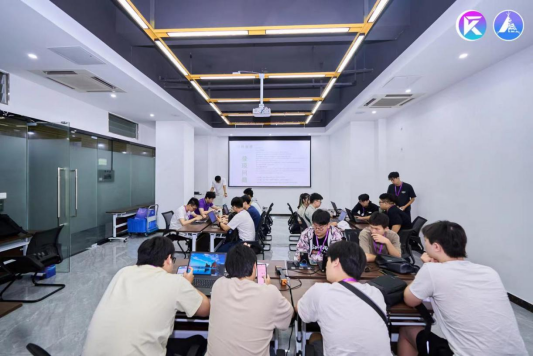 2025粵臺(tái)港澳大學(xué)生人工智能機(jī)器人邀請(qǐng)賽在莞圓滿(mǎn)落幕404