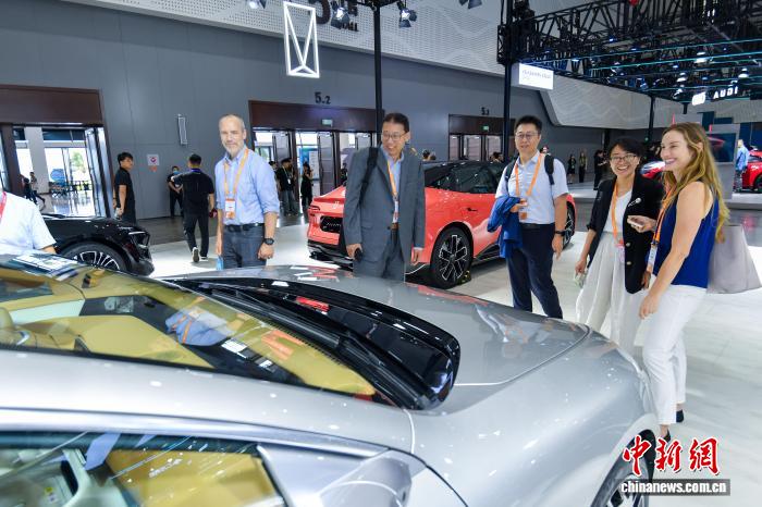 2025世界新能源汽車大會在?？谂e行