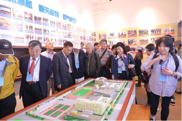 “臺(tái)商臺(tái)企走進(jìn)龍江”臺(tái)灣商界代表人士黑龍江參訪團(tuán)側(cè)記657