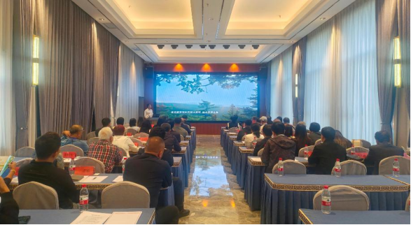 “臺(tái)商臺(tái)企走進(jìn)龍江”臺(tái)灣商界代表人士黑龍江參訪團(tuán)側(cè)記1075