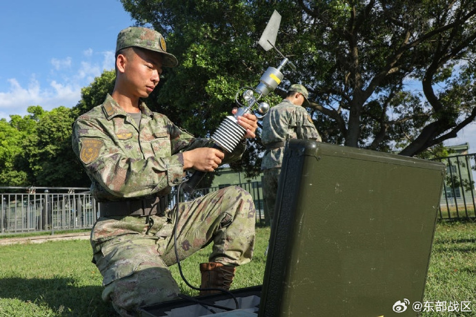 008aq8oQgy1i70aqm5fwlj30rs0ij16e