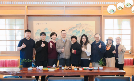 （圖）兩岸文藝工作者交流采風(fēng)暨創(chuàng)作研討會(huì)在武夷山市舉行1116825