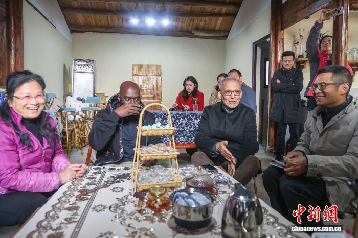 中外嘉賓走進江西南昌縣湖陂村領略中國鄉(xiāng)村振興故事