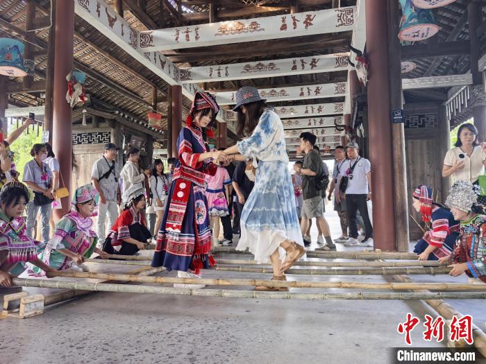 fd75cb8b-9a29-4a77-898d-4f0256b47ab3_zsite