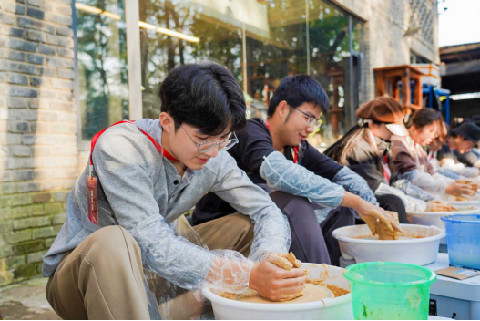 6.“情融兩岸？華彩尋蹤”2025年川渝臺生文脈探源聯(lián)誼活動在川舉辦244