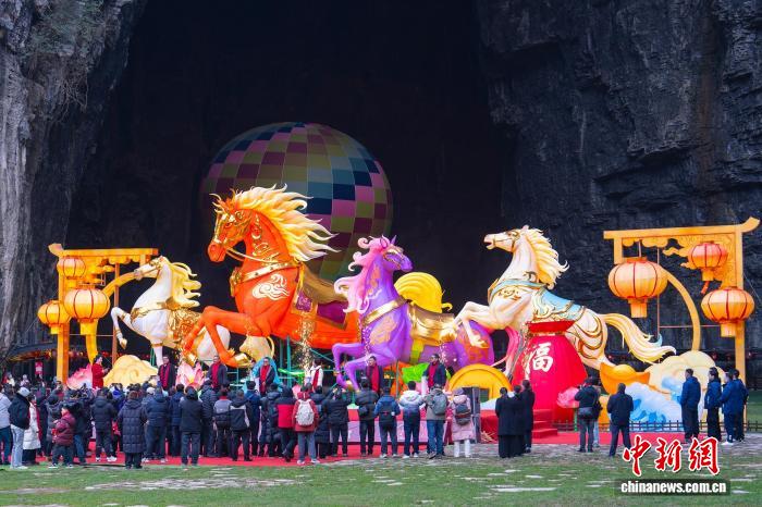 湖北利川：洞天燈影里土苗年味濃