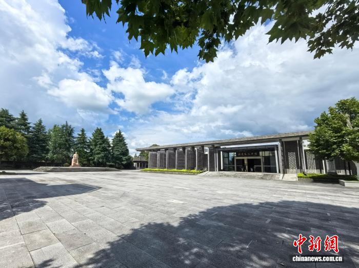 d5e576dd-3bbb-45a4-8e8e-70e8eff7c74d_zsite