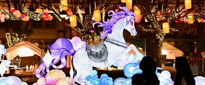 逛燈會(huì)、猜燈謎、