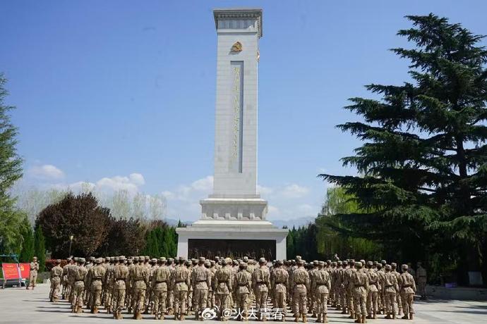 007CeDqNly1ibw95o7qjkj30p00godhy